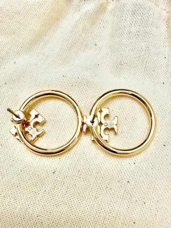 NEW Tory Burch
Miller Front-Back Earrings
Gold - Picture 7 of 10